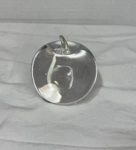 Vintage Klar Kunst Glas Apfel Briefbeschwerer Mundgeblasen Klar Boden。 - Bild 1 von 5