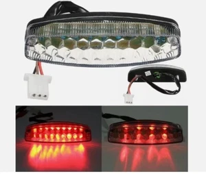 Feu Arrière LED Universel 12V pour Moto et Scooter - Picture 1 of 4