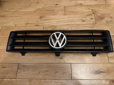 REJILLA DELANTERA ORIGINAL VW CORRADO 3 LISTONES 92 EN ADELANTE 535853653 VR6 16V G60 Foto 1 de 3