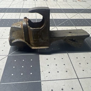 Vintage 1920er Tootsie Toy Mack Truck Chassis C Fahrerhaus Druckguss für Reparatur - Bild 1 von 4