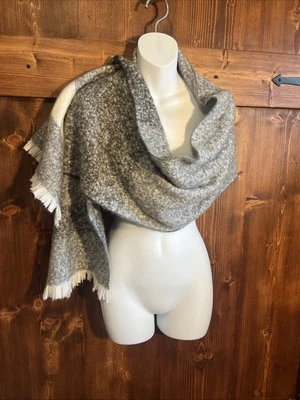 Bufanda Feels Like Cashmere de polietileno reciclado para hombre o mujer Goodfellow And Co. Foto 1 de 4