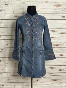 Vintage Guess Jeans Boho bestickt Blumen Denim Knopfleiste Kleid Gr. Large/XL - Bild 1 von 10
