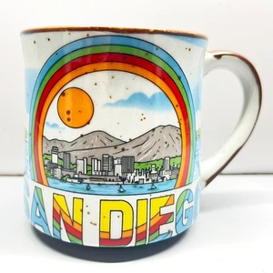 Taza de café de colección San Diego arco iris horizonte veleros playa bikini niñas gres - Imagen 1 de 17