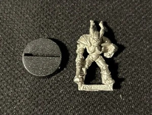 40k Chaos Warrior OOP Metal - Picture 1 of 4
