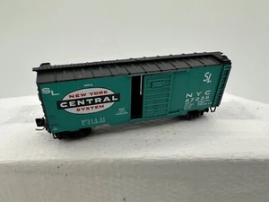New York Central, 40' Standard Box Car, Single Door, Rd# NYC 87228 - Picture 1 of 2