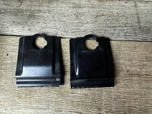 Yakima Q38 Q Tower Clips Set Of 2 - Picture 1 of 3