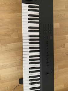 Native Instruments Komplete Kontrol A61 - mit Garantie