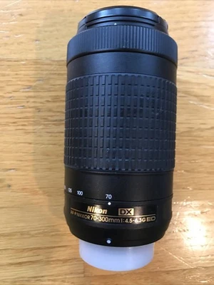 Nikon AF-P DX NIKKOR 70-300mm F/4.5-6.3 G ED VR Zoom Lens - Image 1 of 4