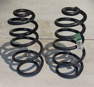 Molle Jeep Wrangler JK JKU Coppia Sospensioni Posteriori 68004257AA Coil Springs - Foto 1 di 5