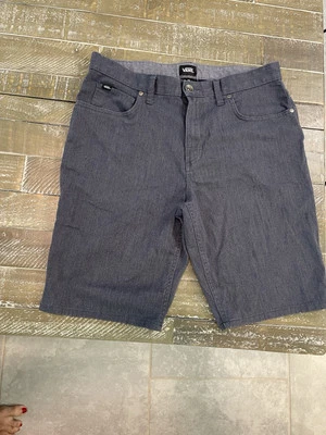 Shorts social masculino Vans cinza tamanho 32 usado - Imagem 1 de 4