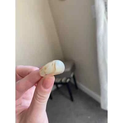 Anillo acrílico burbuja gruesa estilo mármol crema/marrón, tamaño 7,5 Foto 1 de 4