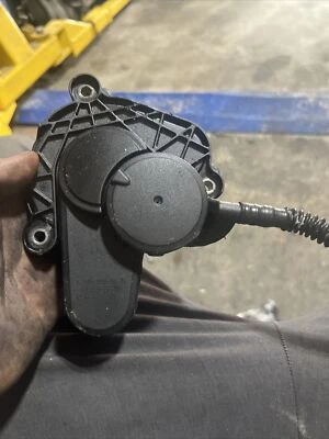 Cubierta de carcasa 11-17 Mercedes W221 S63 AMG S550 CL550 E550 2780100431 OEM Foto 1 de 2