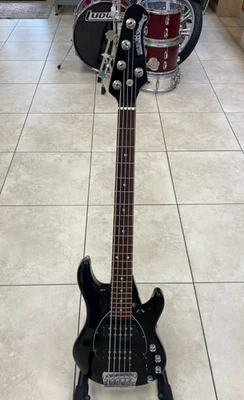 Bajo Ernie Ball MusicMan Sterling 5 HH 2016 Stealth diapasón de arce EE. UU. Foto 1 de 4