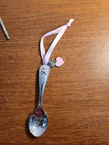 2017 BABY'S 1ST CHRISTMAS GIRL ORNAMENT SPOON - Picture 1 of 3