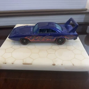 Hot Wheels - Flames - Purple Plymouth Superbird - 2012 N40 - Picture 1 of 4