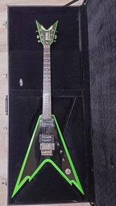 DEAN Razorback V Electric Guitar Black/Green Floyd Rose Mods w/ Case + Arm JAPAN - Picture 1 of 11