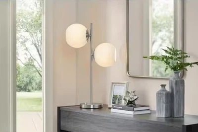 Hampton Bay Vista Heights 24,5 pulgadas Lámpara de mesa estándar de 2 luces de níquel cepillado Foto 1 de 4