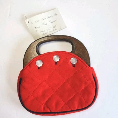 Nuevo con etiquetas Bolso Bermuda Niño Años 70 Acolchado Rojo/Floral Reversible Asas de Madera 6" Boho Foto 1 de 4