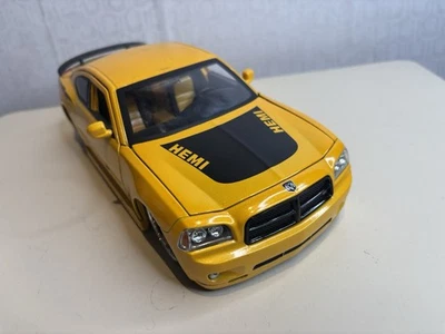 Jada Dodge Charger R/T Big Time Muscle Edition 2006 amarillo 1/18 sin caja Foto 1 de 4