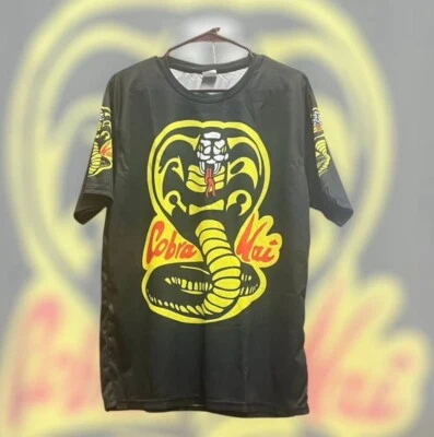CAMISA COBRA KAI NEGRA DRI FIT - HOMBRE GRANDE NUEVO SIN ETIQUETAS REGALO - PROGRAMA DE TELEVISIÓN KARATE NIÑO NUEVA Foto 1 de 2