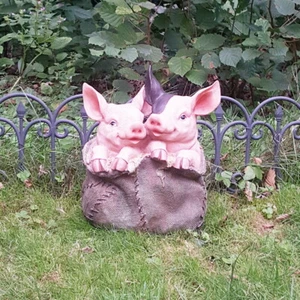 Gartenfigur Wutz Schwein Schweinchen im Sack Figur Ferkel Bauernhof IM65 - Bild 1 von 5