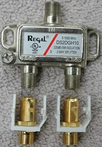 2 conectores Leviton Quickport blancos chapados en oro F y divisor de 2 vías Regal - Imagen 1 de 6
