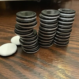32 OTHELLO Game Parts Pieces Replacement Black White DISCS DISK  - Picture 1 of 2