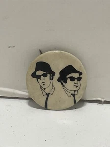 VINTAGE 1978 THE BLUES BROTHERS PROMO BUTTON - SNL TV SERIES MOVIE FILM LOGO PIN - Picture 1 of 4