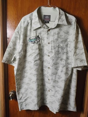 Weather Proof Mens Large Green Fish Pattern Hiking Fishing Camping Vented Babies - Image 1 of 4