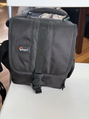 LOWEPRO Adventura Go SH 140 Black Medium Camera Bag - Image 1 of 4