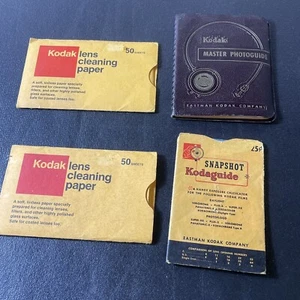 Vtg Kodak Lot MASTER PHOTOGUIDE 1951 & Lens Cleaning Paper & Snapshot Kodaguide - Picture 1 of 11