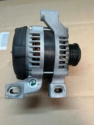 Alternador Ford Focus ST 225 MK2 2010 elevación frontal Foto 1 de 4