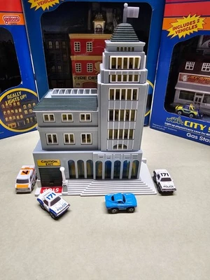 Vintage Micro Machines ⭐ City Scenes Police Station ⭐ + Extras ⭐ New Batteries - Image 1 of 4