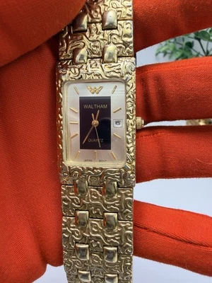 Waltham Feminino Pulseira Texturizada Dourada Relógio de Quartzo Japão Movt Tamanho 7 Funcionando - Imagem 1 de 4