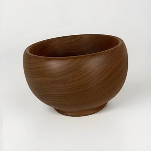 Vtg MCM The House Of Myrtlewood Wooden Bowl Coos Bay Oregon 3.25 in T 4 in D - Picture 1 of 10