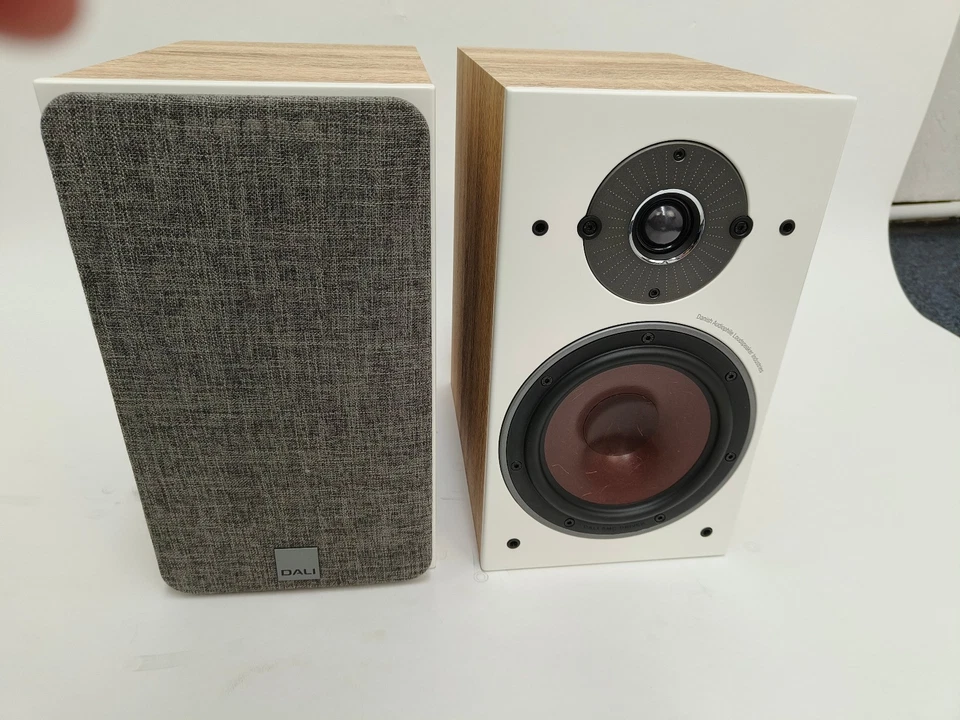 Dali Oberon 3 Lautsprecher - Eiche Hell | 2-wege  | 2e Wahl (Pro Stück) - Bild 1 von 1