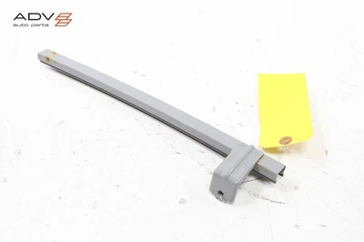 Subaru Forester 2025 puerta delantera derecha ventana vidrio guía trasera canal OEM Foto 1 de 4