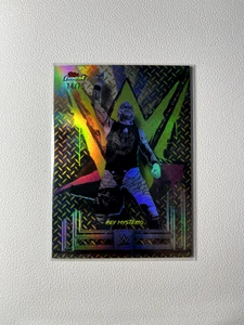 WWE Topps Finest 2025 Common Gold Refractor /75 Rey Mysterio #54 - Bild 1 von 2