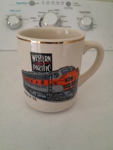 Taza de tren Western Pacific Railroad EMD F-7A Portola, CA de colección - Imagen 1 de 6