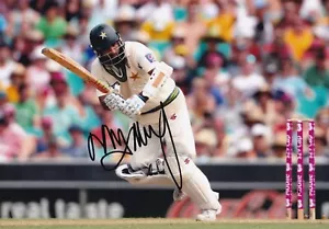 Cricket - Mohammad Yousuf - Hand Signed A4 Photograph - Pakistan - COA - Picture 1 of 1