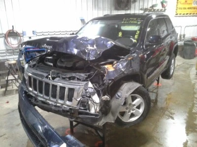 Espejo retrovisor interior delantero central usado se adapta a: Jeep Grand Cherokee 2011 Manua Foto 1 de 4