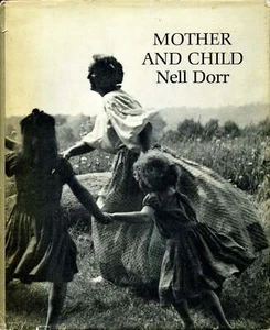 Nell Dorr / MOTHER AND CHILD Tasha Tudor 1972 #29382 - Imagen 1 de 3