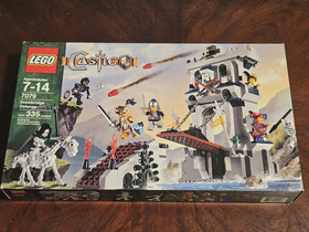 LEGO 7079 Castle: Drawbridge Defense BRAND NEW / FACTORY SEALED