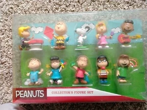 Peanuts Gang 10 pack Collectible Figure Set Just Play 2015 Toy Pvc Snoopy Linus - Picture 1 of 2