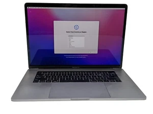 APPLE MACBOOK PRO A1707 15" i7 2.80GHz 2017 16GB 256GB *GRADE D* - Picture 1 of 10
