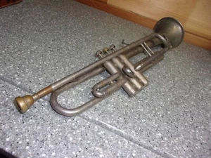 H46 Vintage Trompete Der Gladiator H.N. White cleveland o. Musikinstrument - Bild 1 von 8