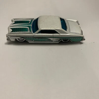 Coche muscular Hot Wheels 2003 Concrete Cruisers Buick Riviera '64 blanco diecast Foto 1 de 4