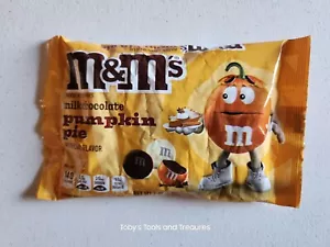 M&M's Milk Chocolate Pumpkin Pie Fall Flavor Candy 7.44oz Bag Pumpkin Pie M&M's - Picture 1 of 2