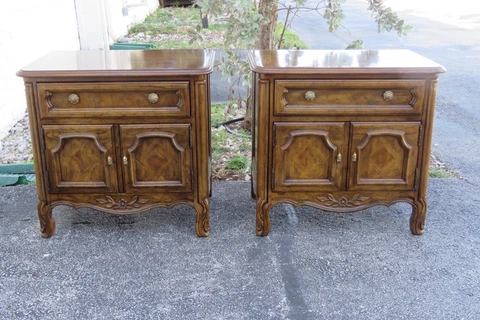 Drexel French Carved Nightstands Bedside End Tables a Pair 4870 Cover
