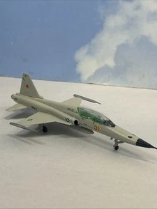 Avión de combate Northrop F-5 modelo plástico construido 1/144 VFC 13 Navy Milta personalizado 4" - Imagen 1 de 20